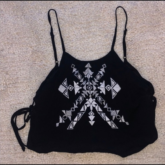 LF crop top black and white Mieeion - Picture 2 of 4
